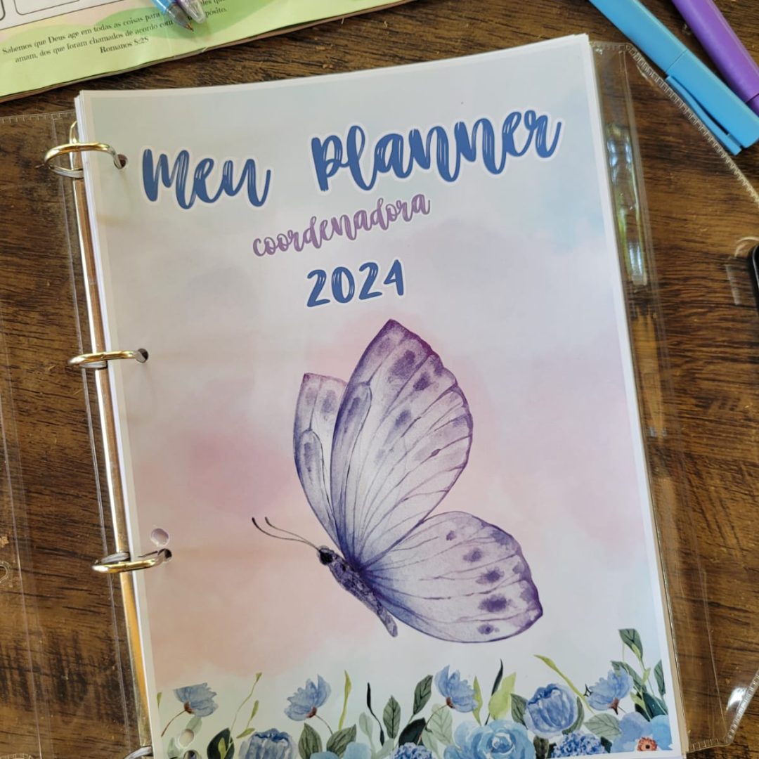 Planner da coordenadora 2025 capa e conteúdo atualizado.