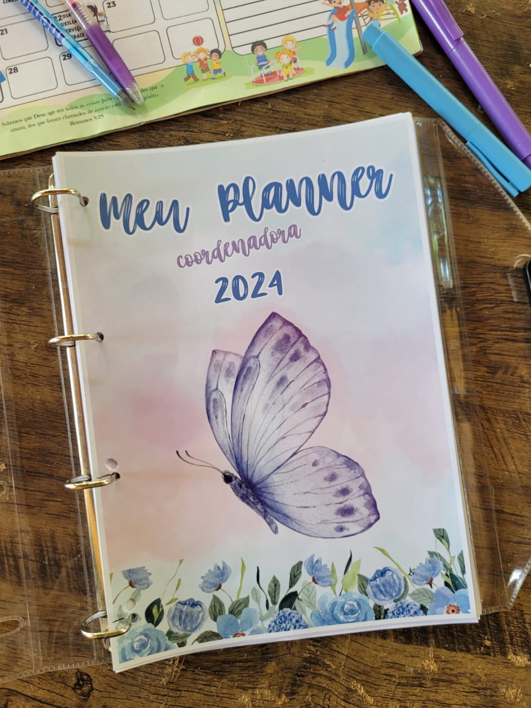 Planner da coordenadora 2025 capa e conteúdo atualizado.